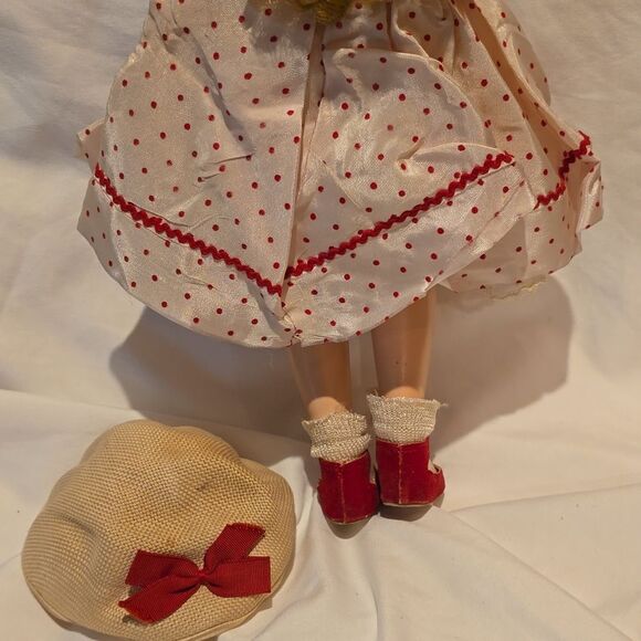 Vintage MADAME ALEXANDER 1950's Doll "Winnie" 20' H, Excellent Cond! - Picture 8 of 15